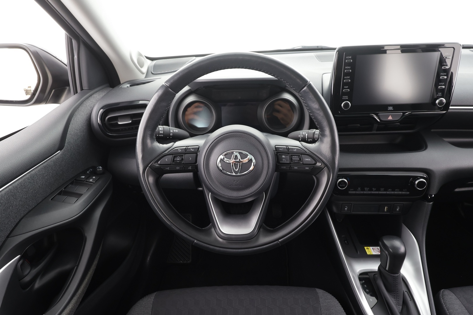 TOYOTA Yaris 2021
