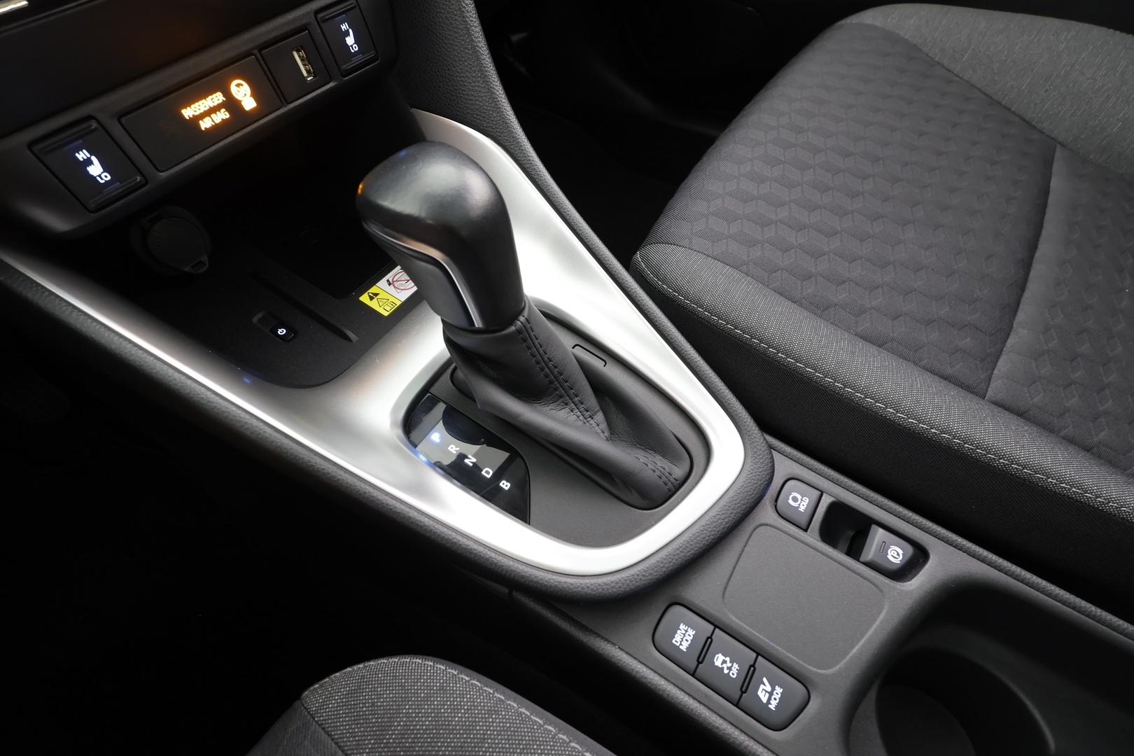 TOYOTA Yaris 2021
