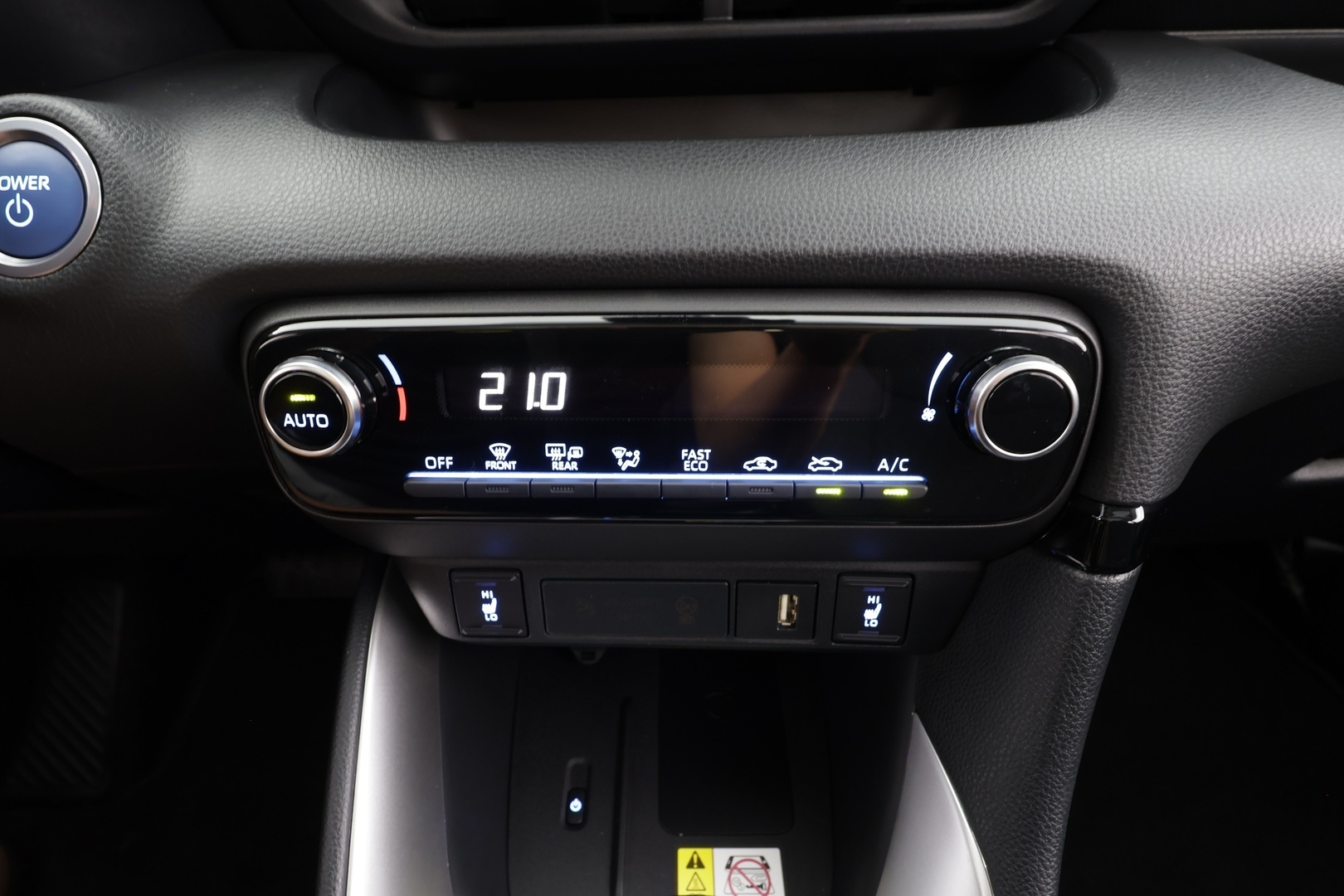 TOYOTA Yaris 2021