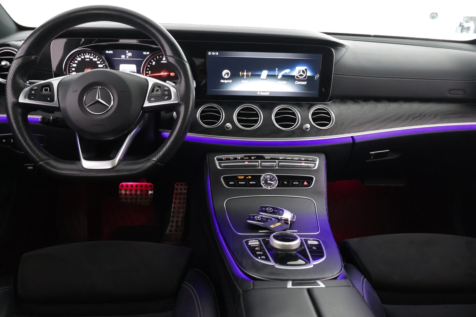 MERCEDES-BENZ E 2017