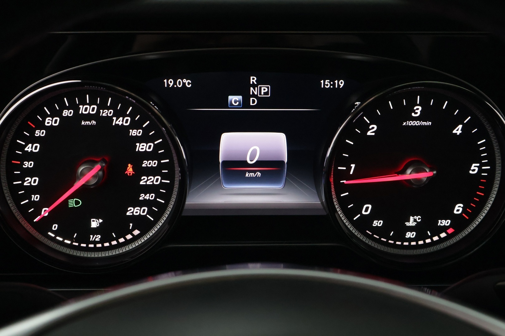MERCEDES-BENZ E 2017