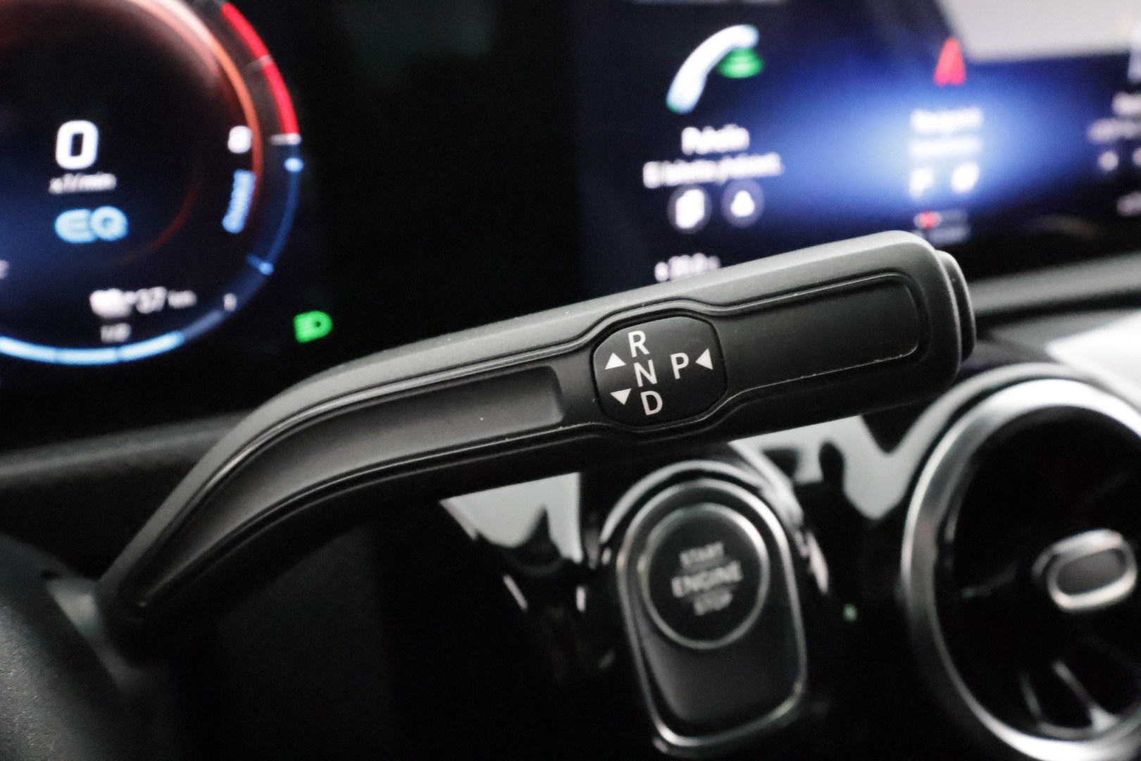 MERCEDES-BENZ A 2021