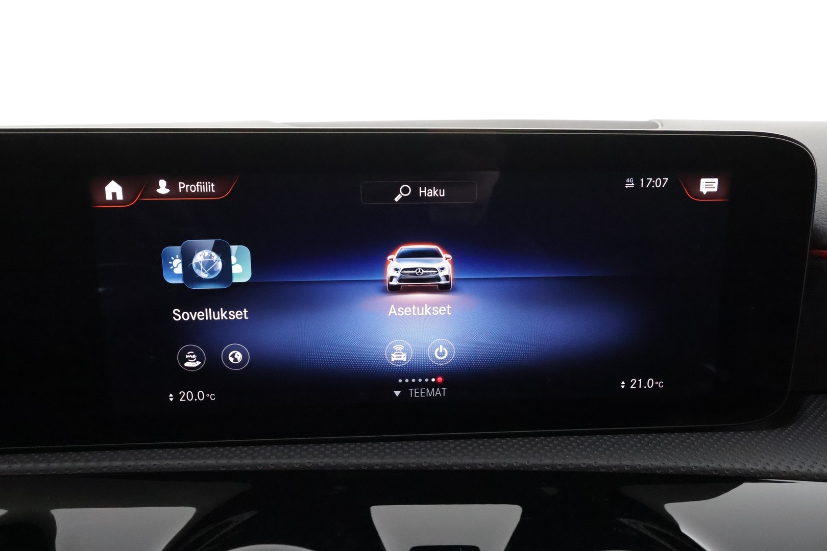 MERCEDES-BENZ A 2021