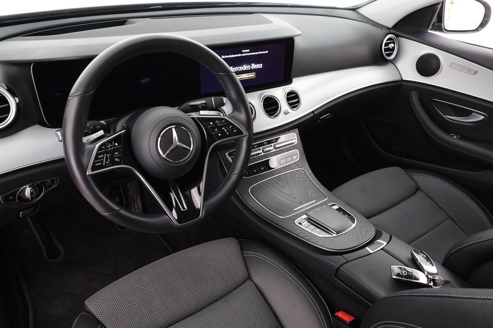 MERCEDES-BENZ E 2021