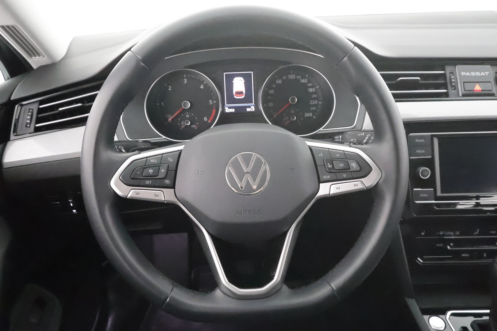 VOLKSWAGEN Passat 2021