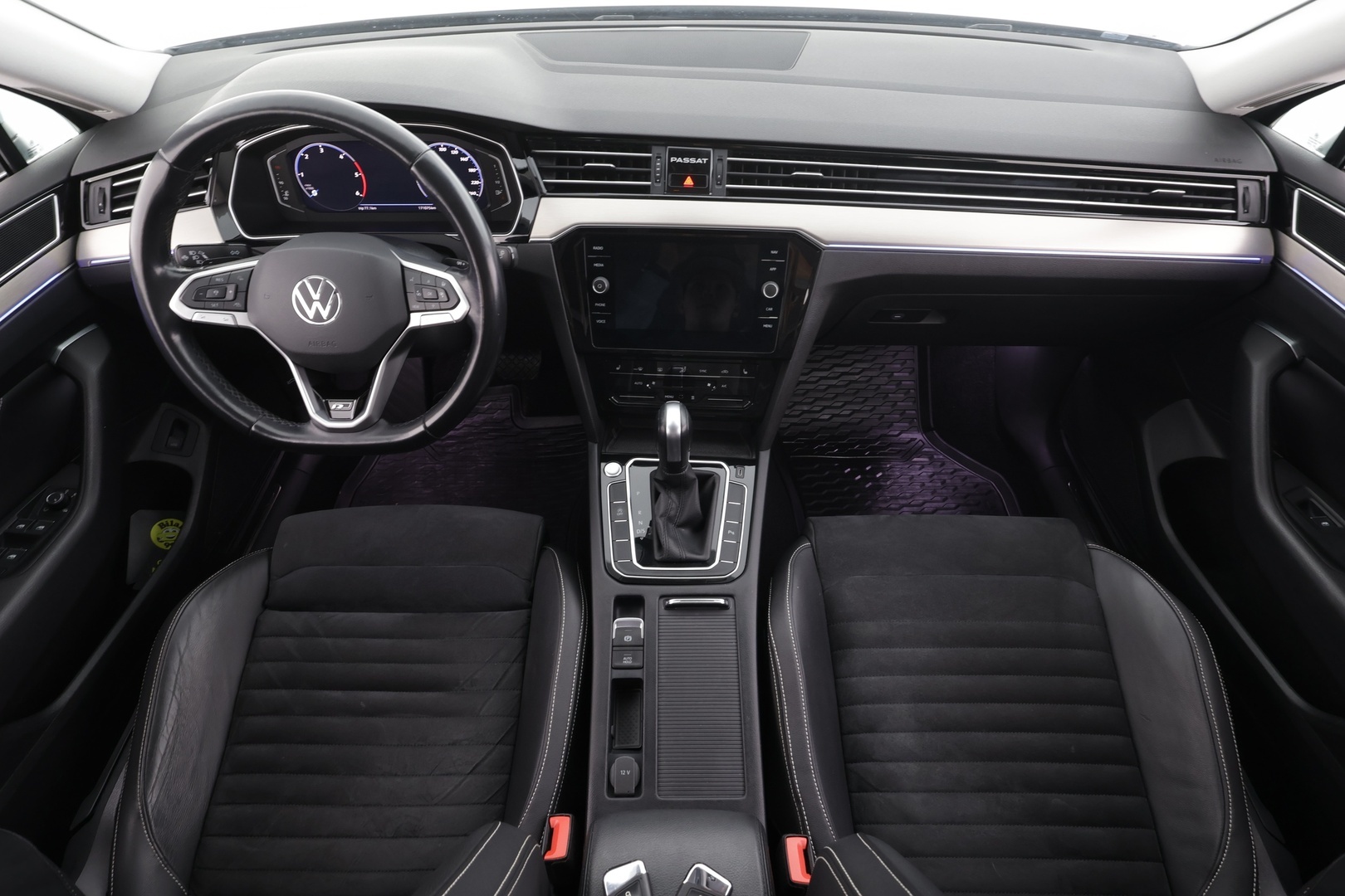 VOLKSWAGEN Passat 2021