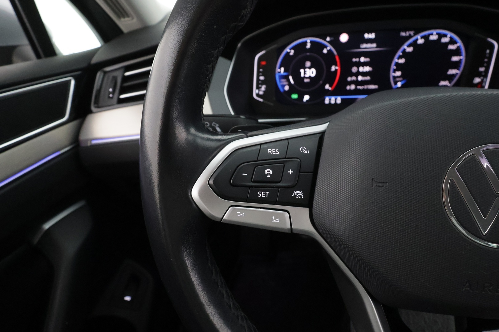 VOLKSWAGEN Passat 2021