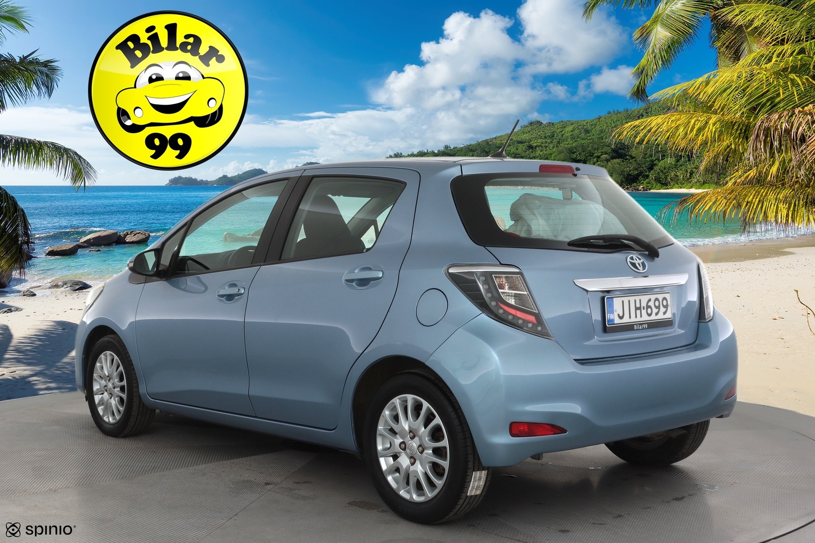 TOYOTA Yaris 2013