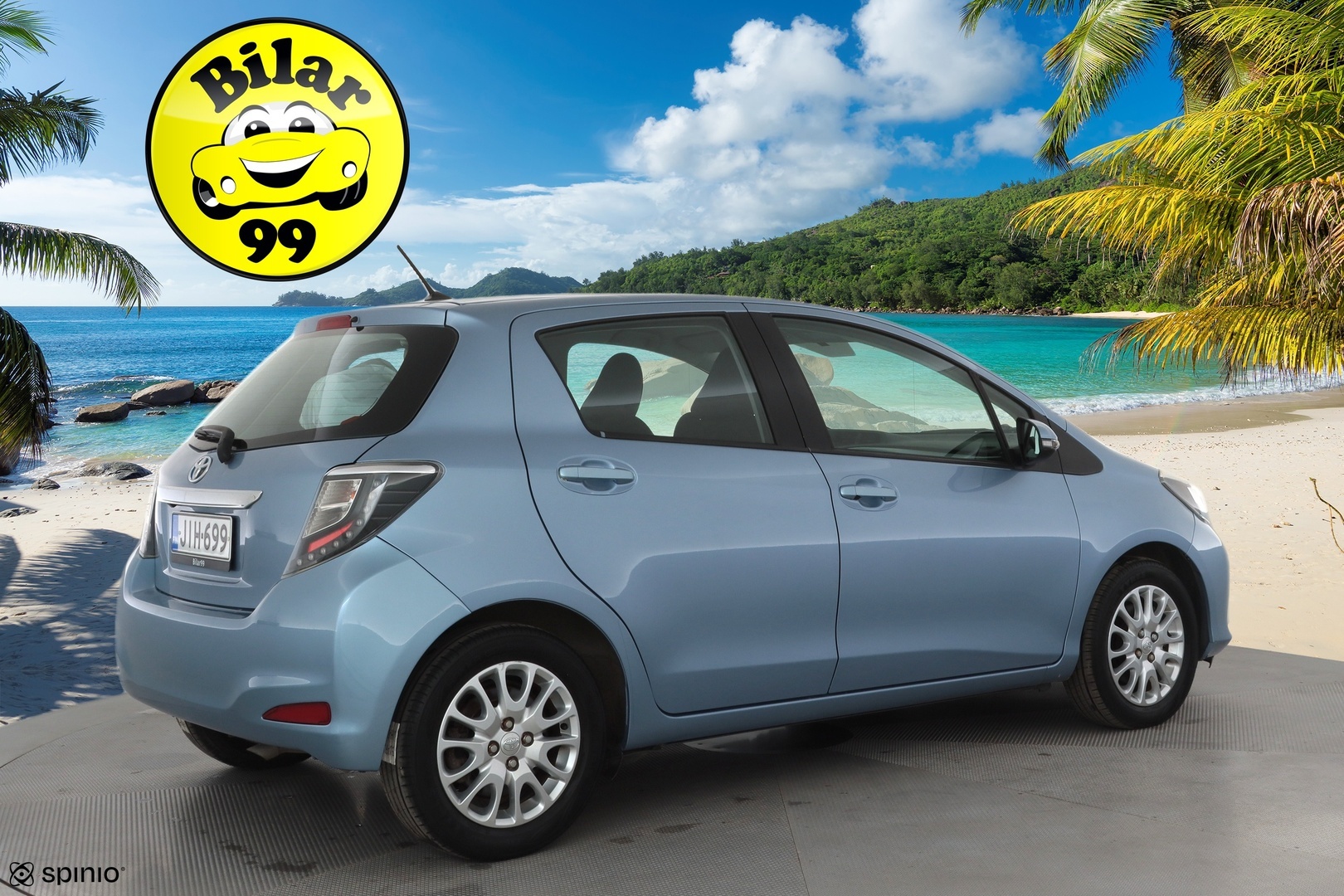 TOYOTA Yaris 2013