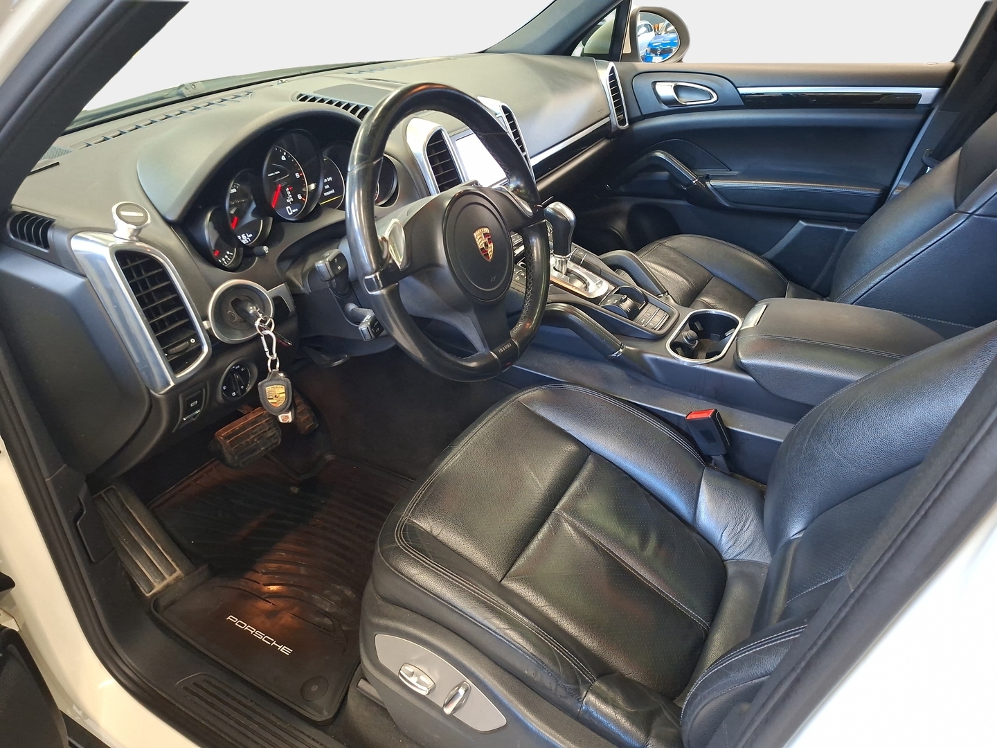 PORSCHE Cayenne 2011