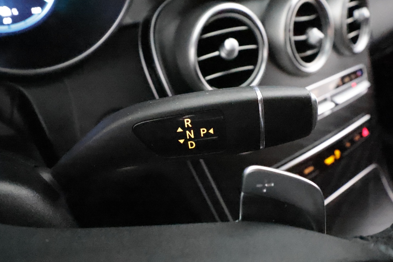 MERCEDES-BENZ C 2020