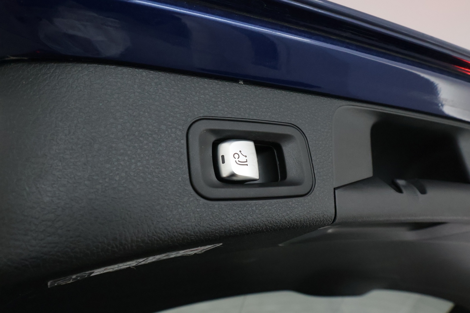 MERCEDES-BENZ C 2020