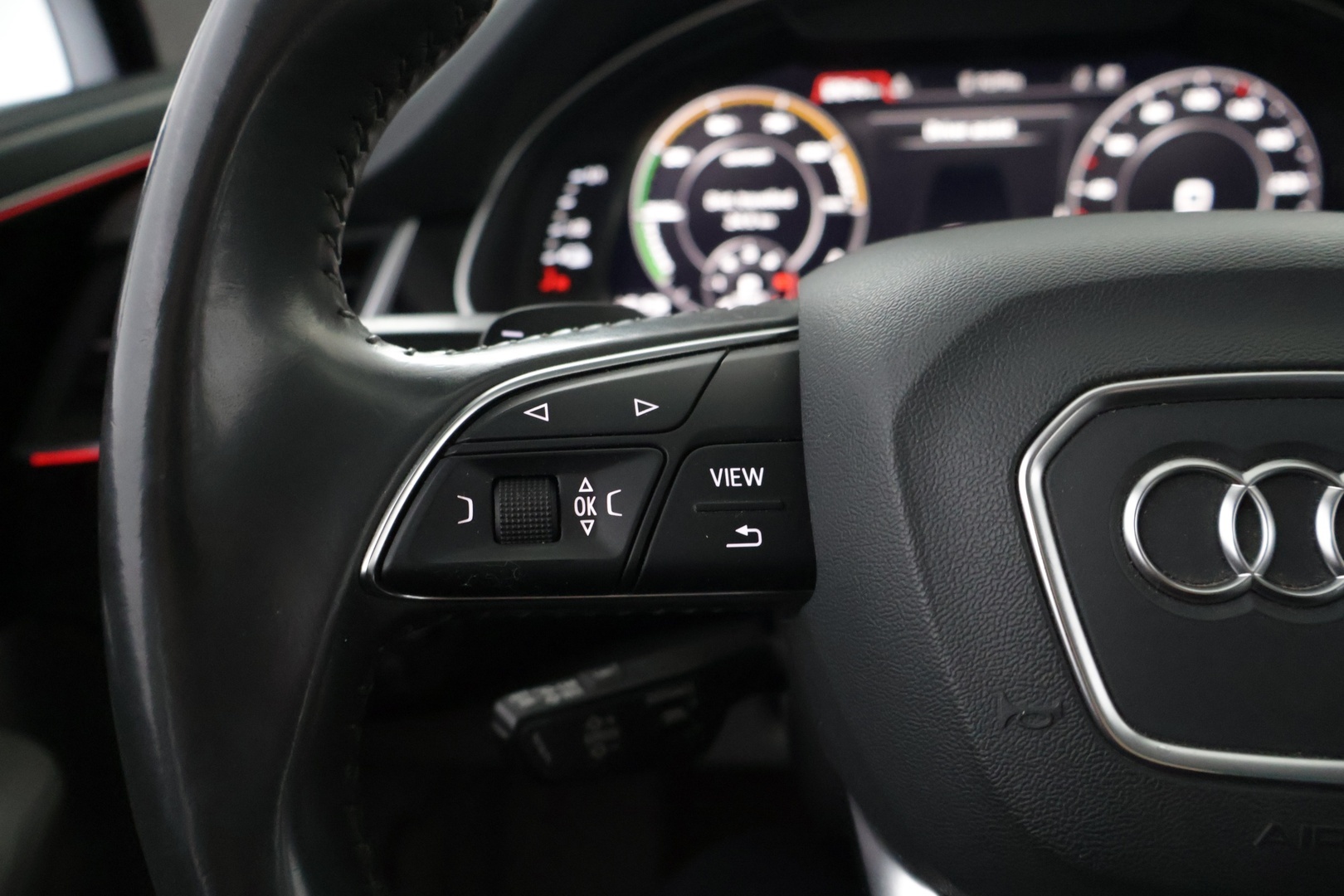 AUDI Q7 2016