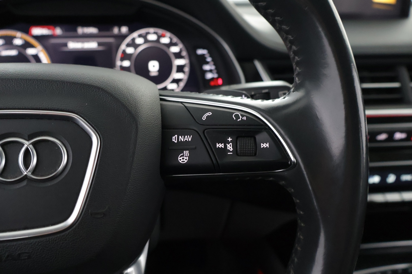 AUDI Q7 2016
