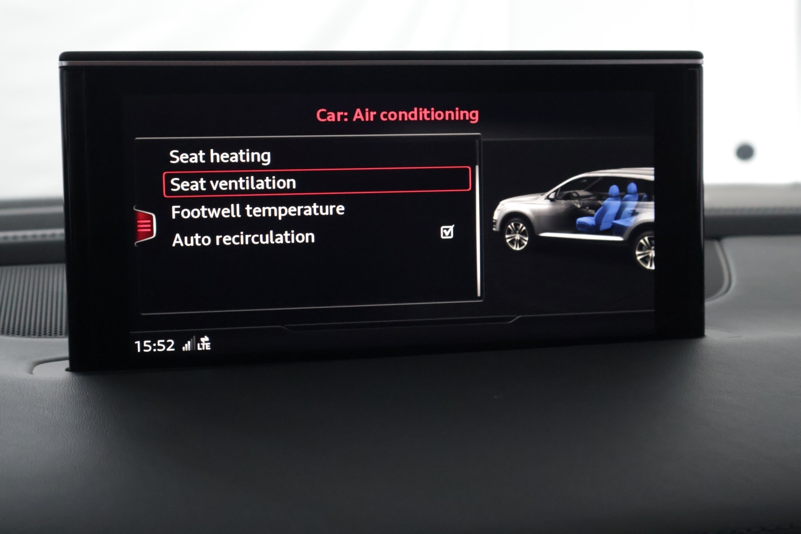 AUDI Q7 2016