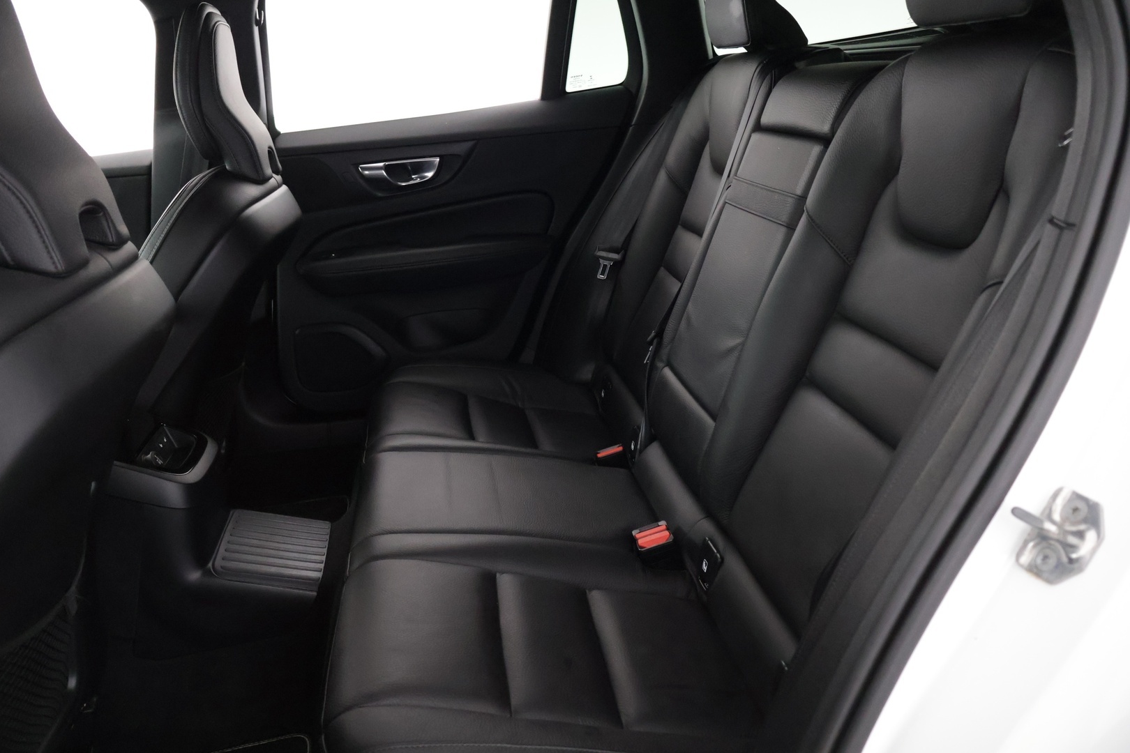 VOLVO V60 2020
