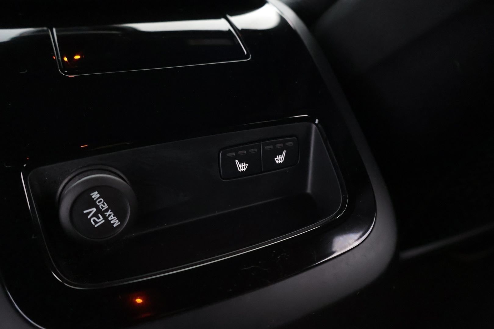 VOLVO V60 2020