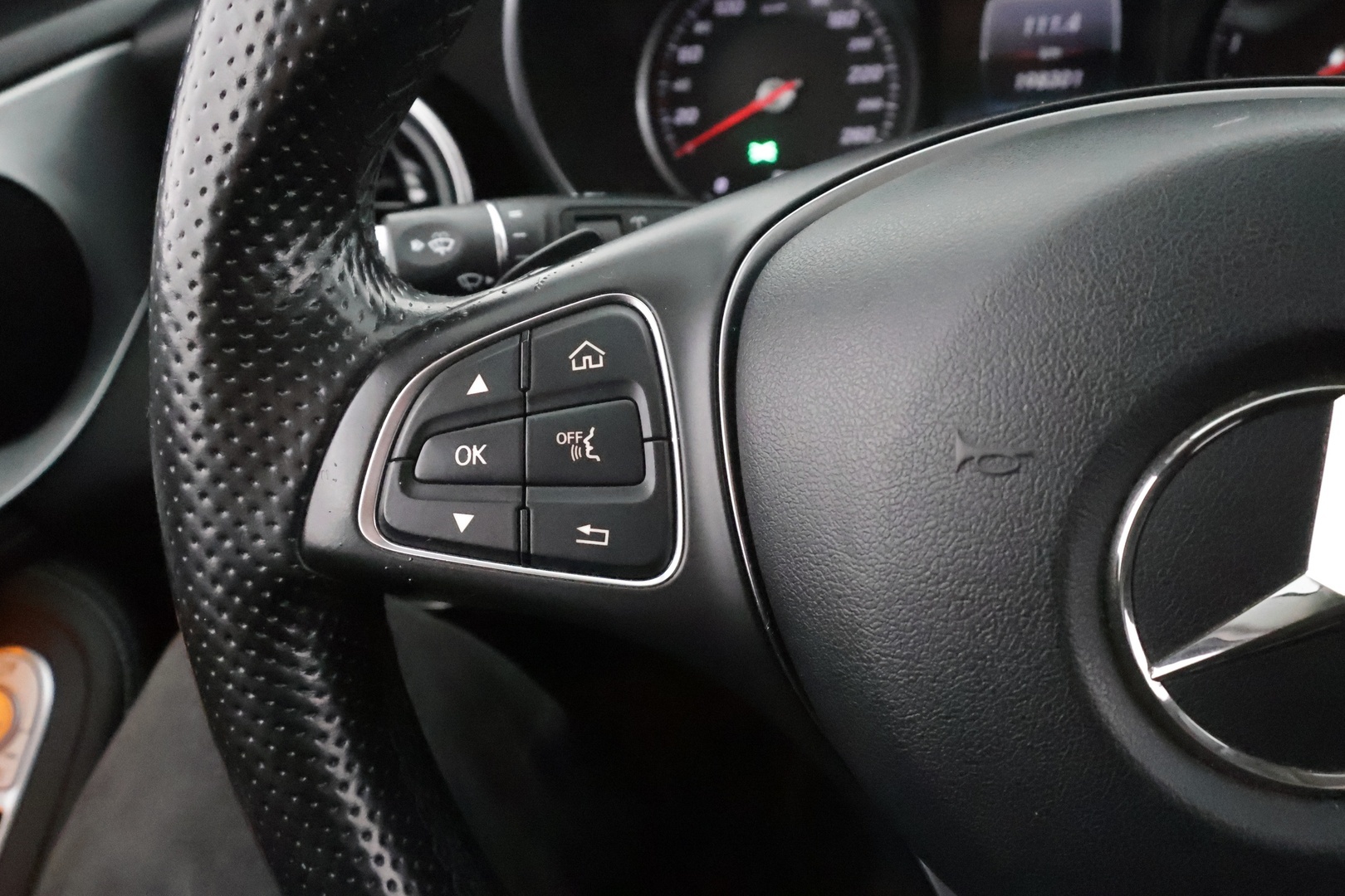 MERCEDES-BENZ C 2015