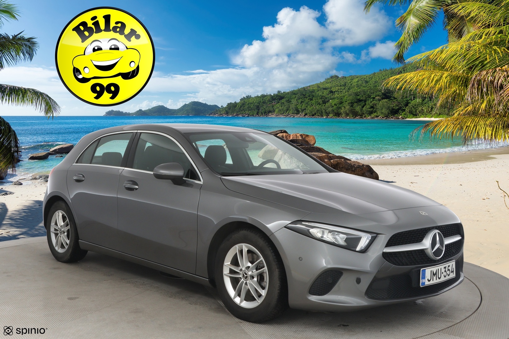 MERCEDES-BENZ A 2022