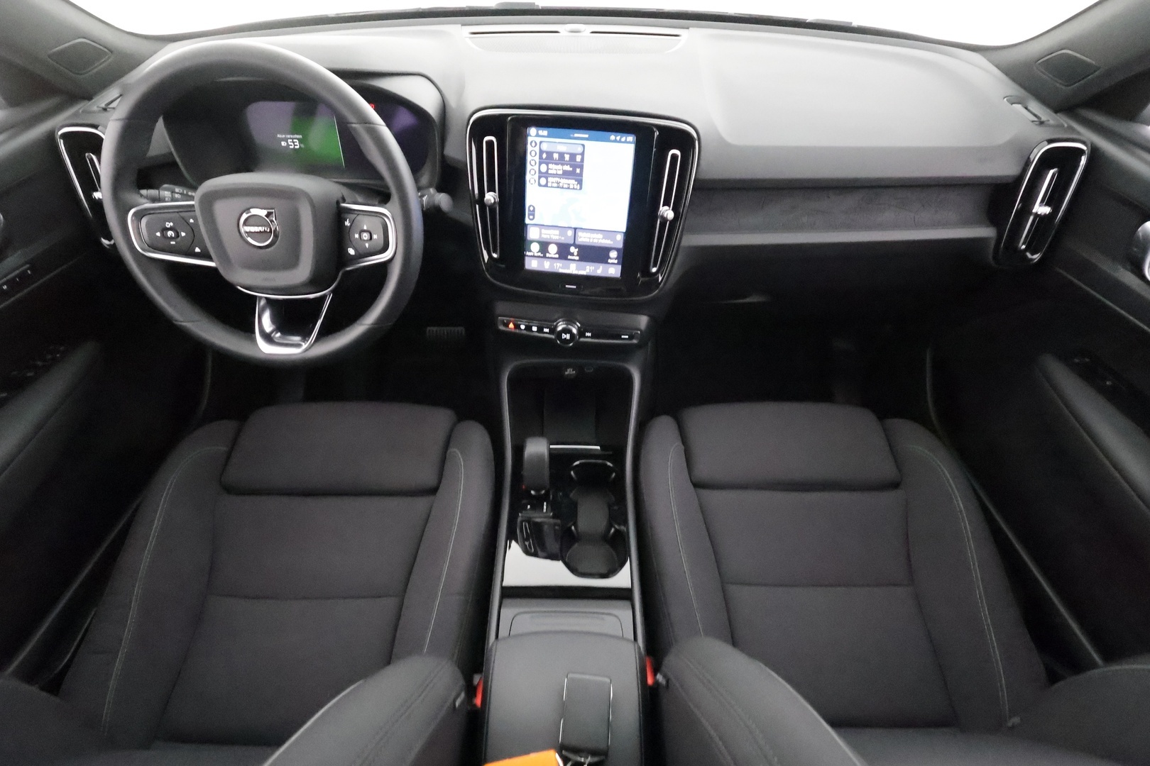 VOLVO C40 2023