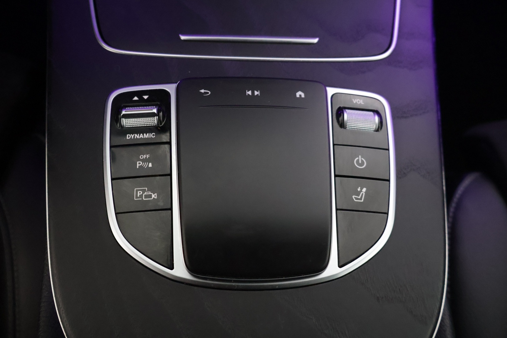 MERCEDES-BENZ E 2021