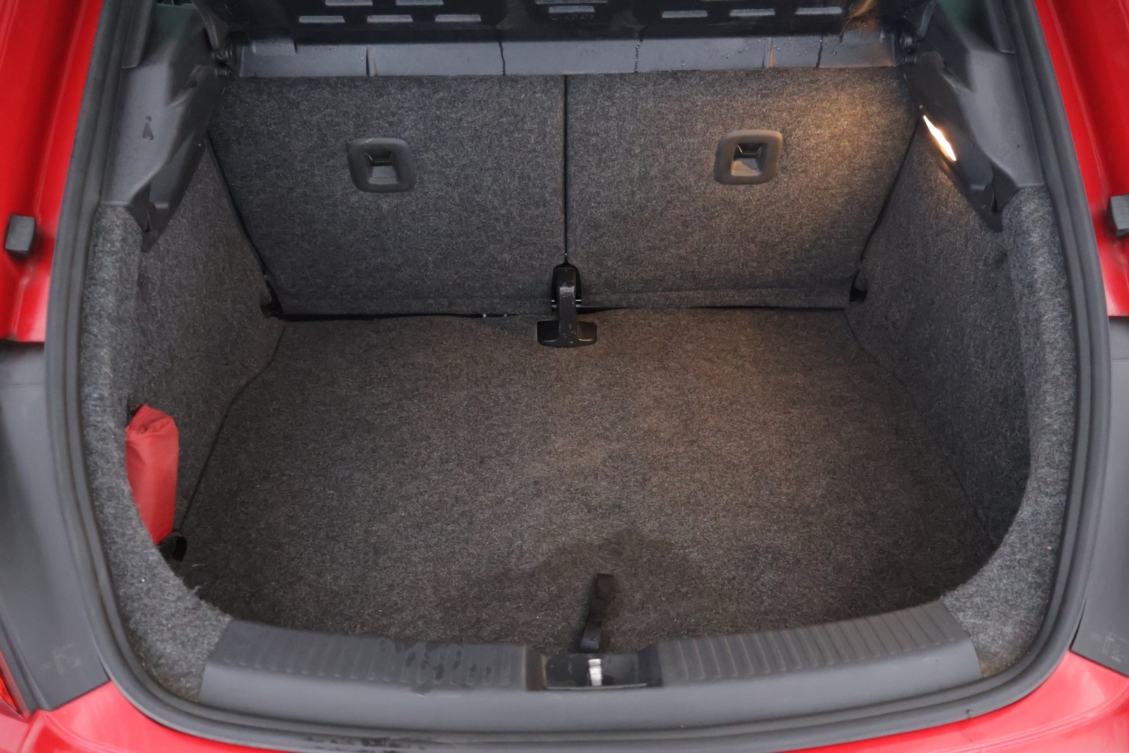 VOLKSWAGEN Beetle 2012