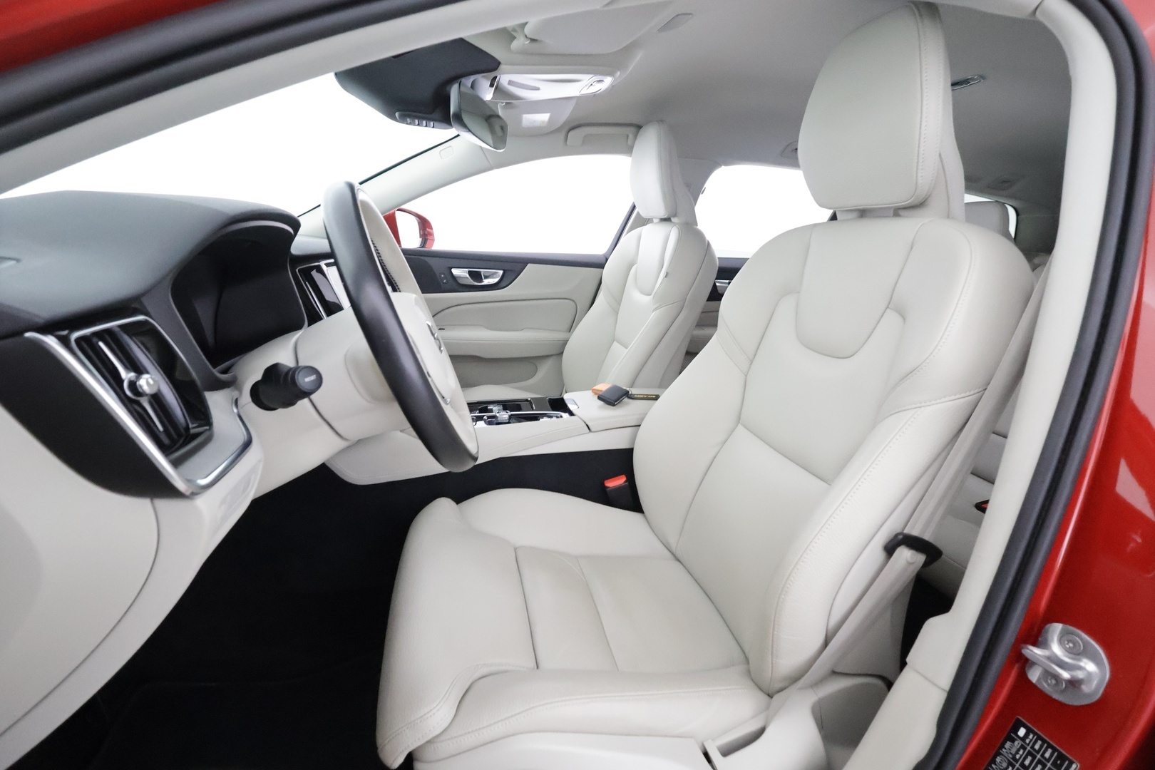 VOLVO V60 2022