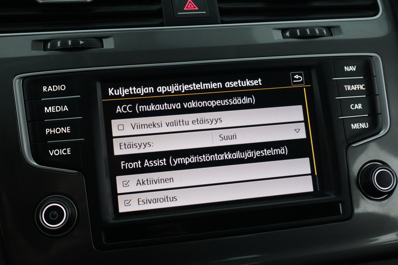 VOLKSWAGEN Golf 2016