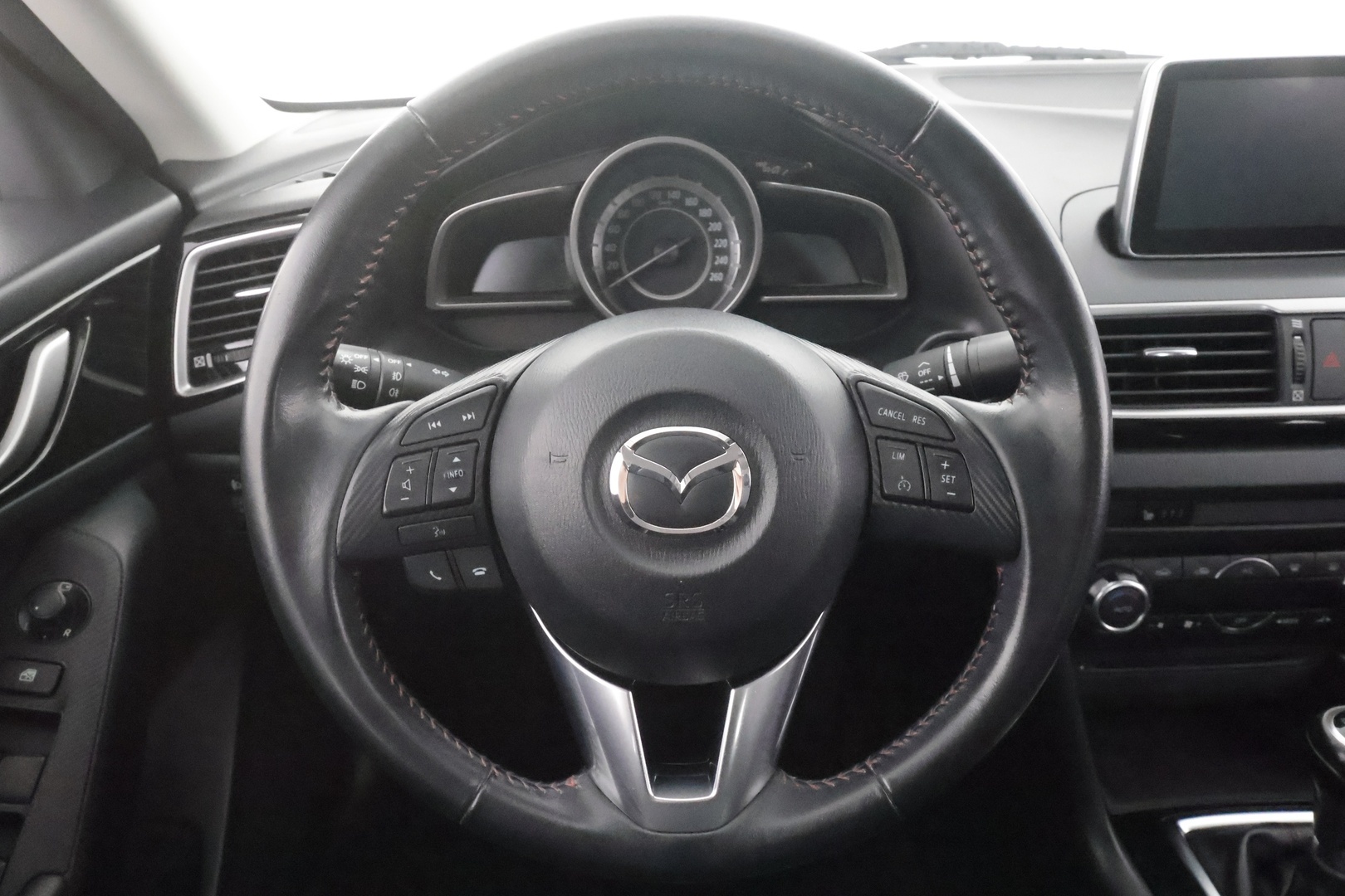 MAZDA Mazda3 2016