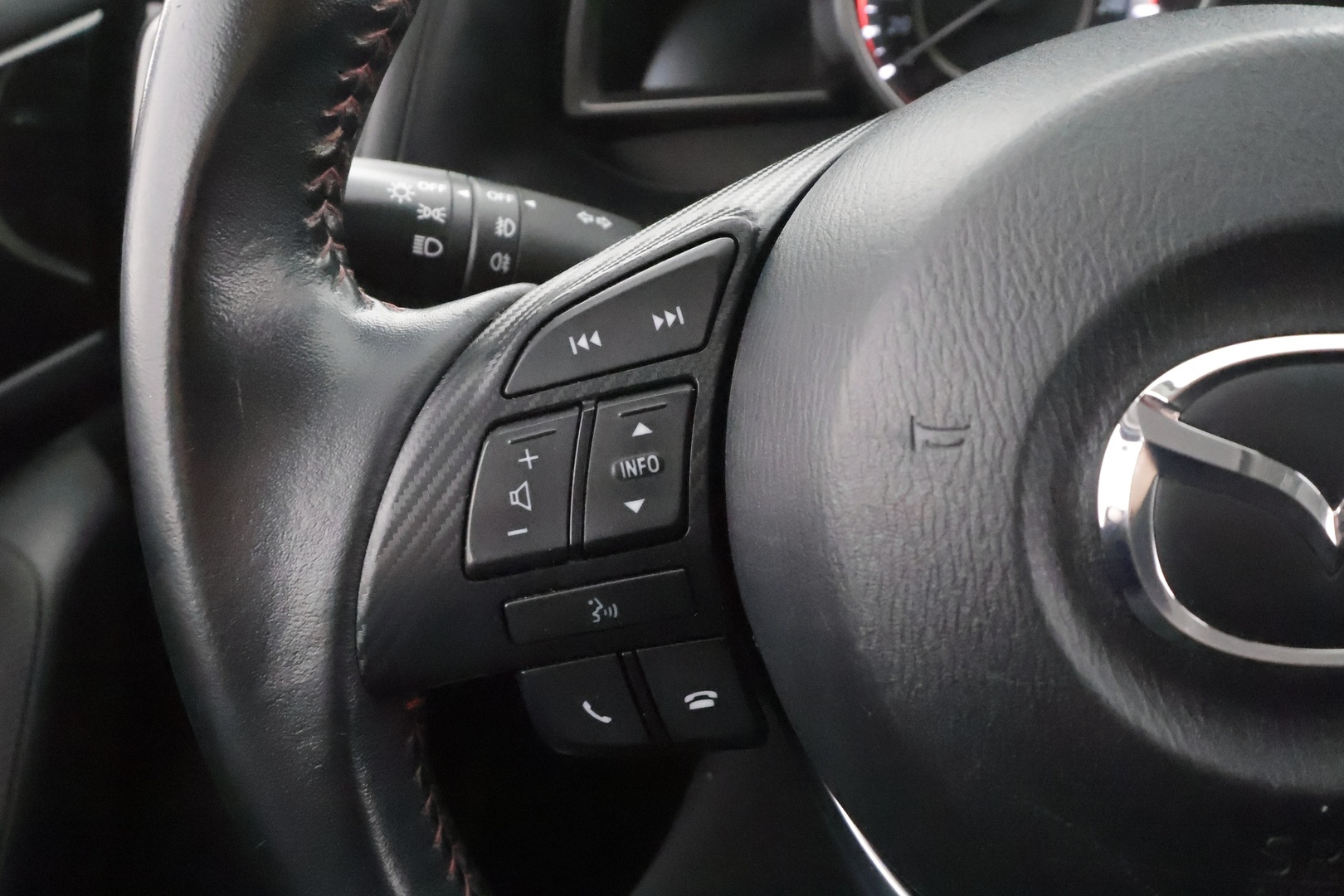 MAZDA Mazda3 2016
