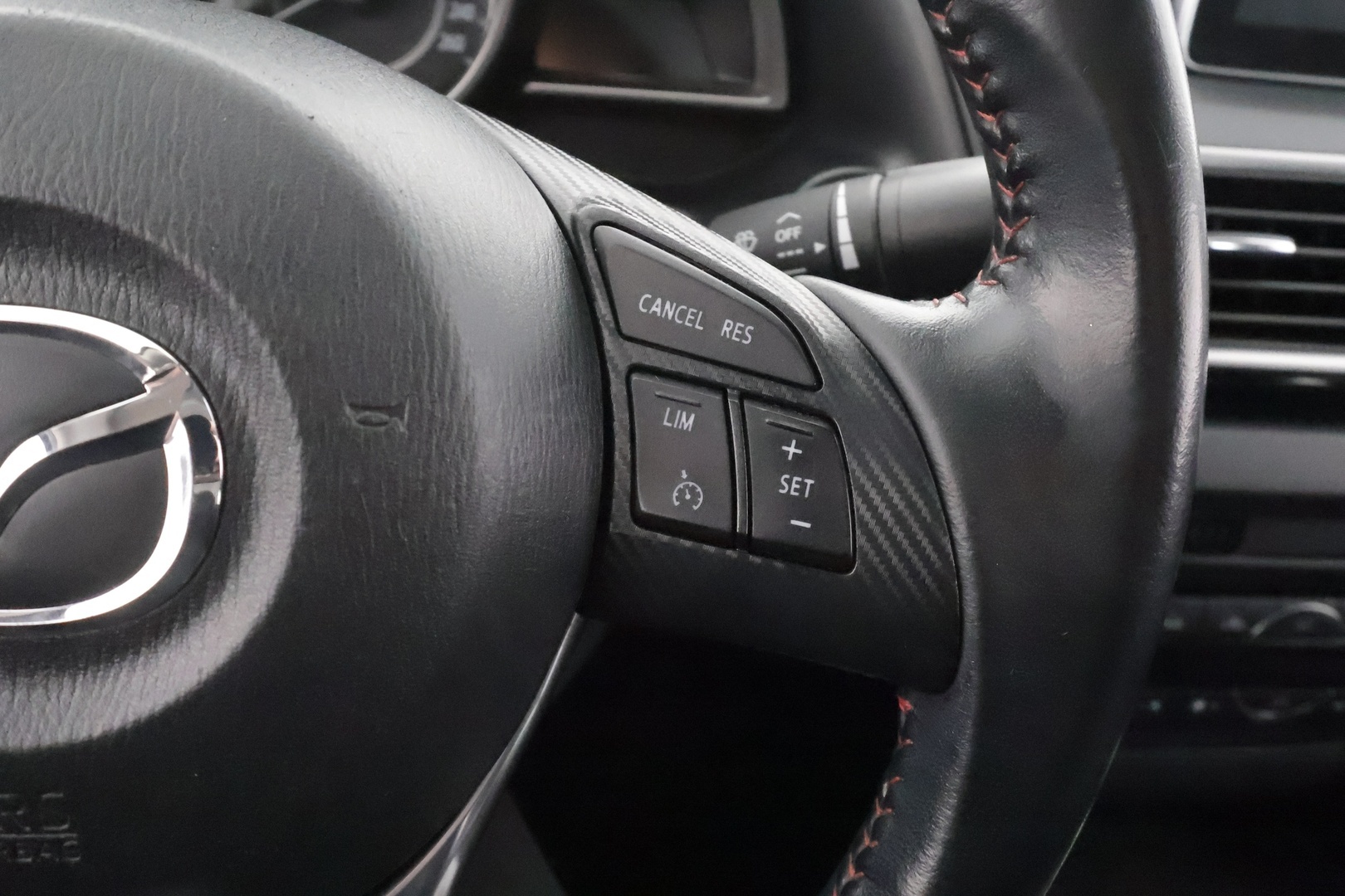 MAZDA Mazda3 2016