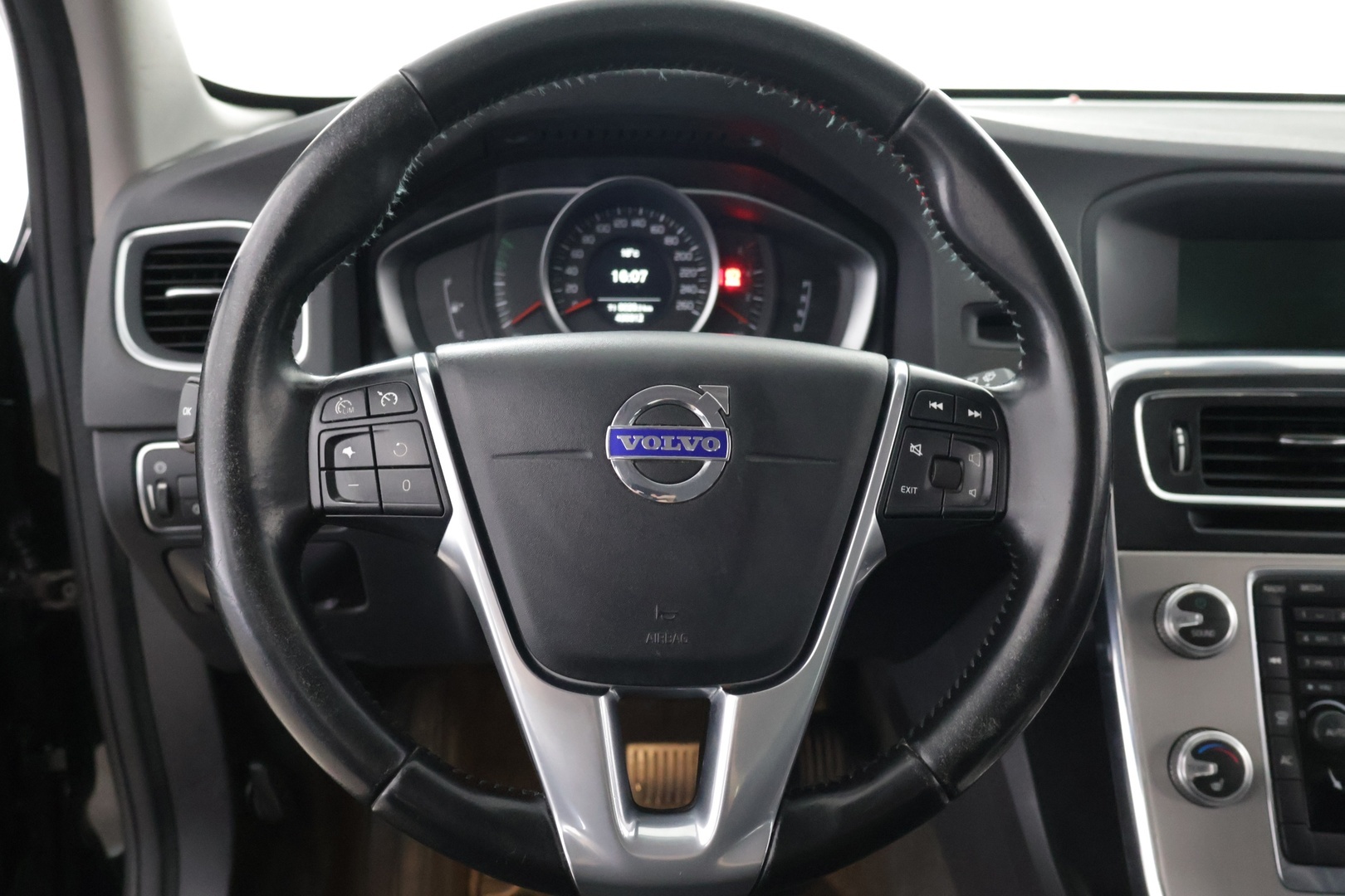 VOLVO V60 Cross Country 2016