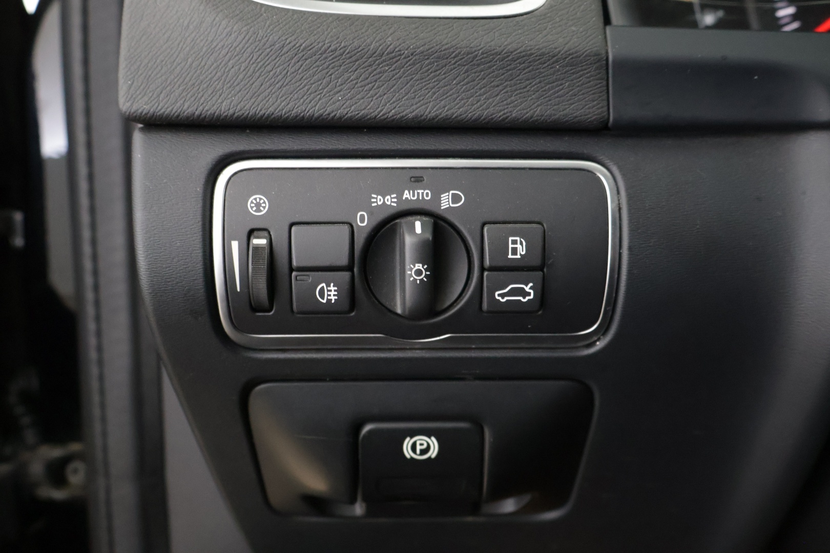 VOLVO V60 Cross Country 2016