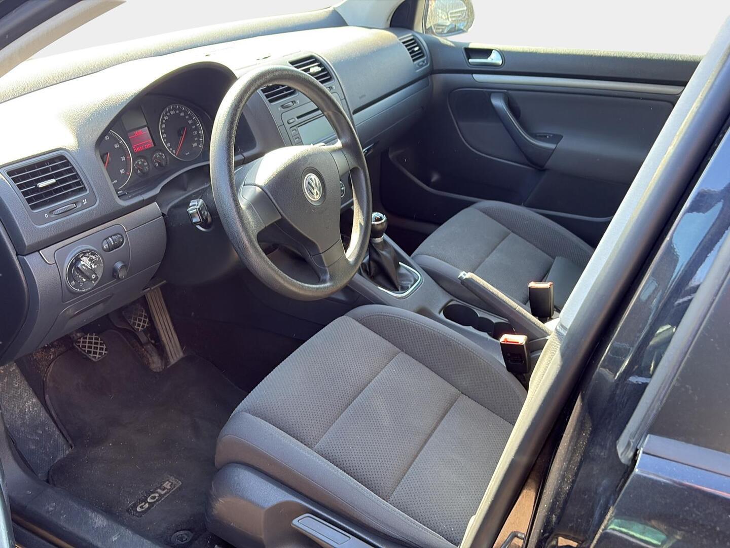 VOLKSWAGEN Golf 2006