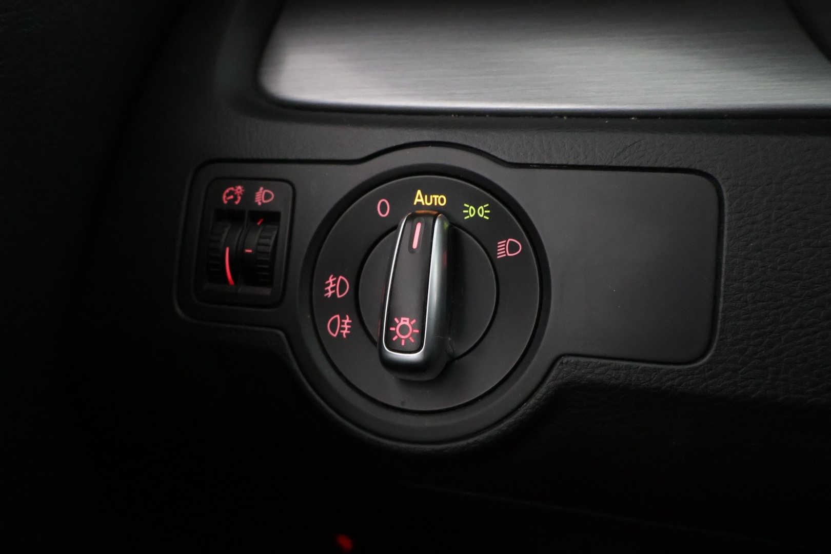 VOLKSWAGEN Passat 2013