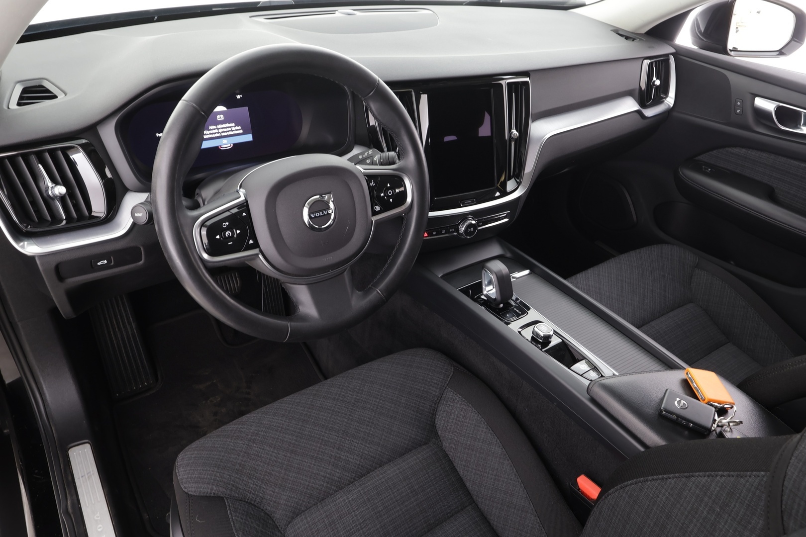 VOLVO V60 Cross Country 2023