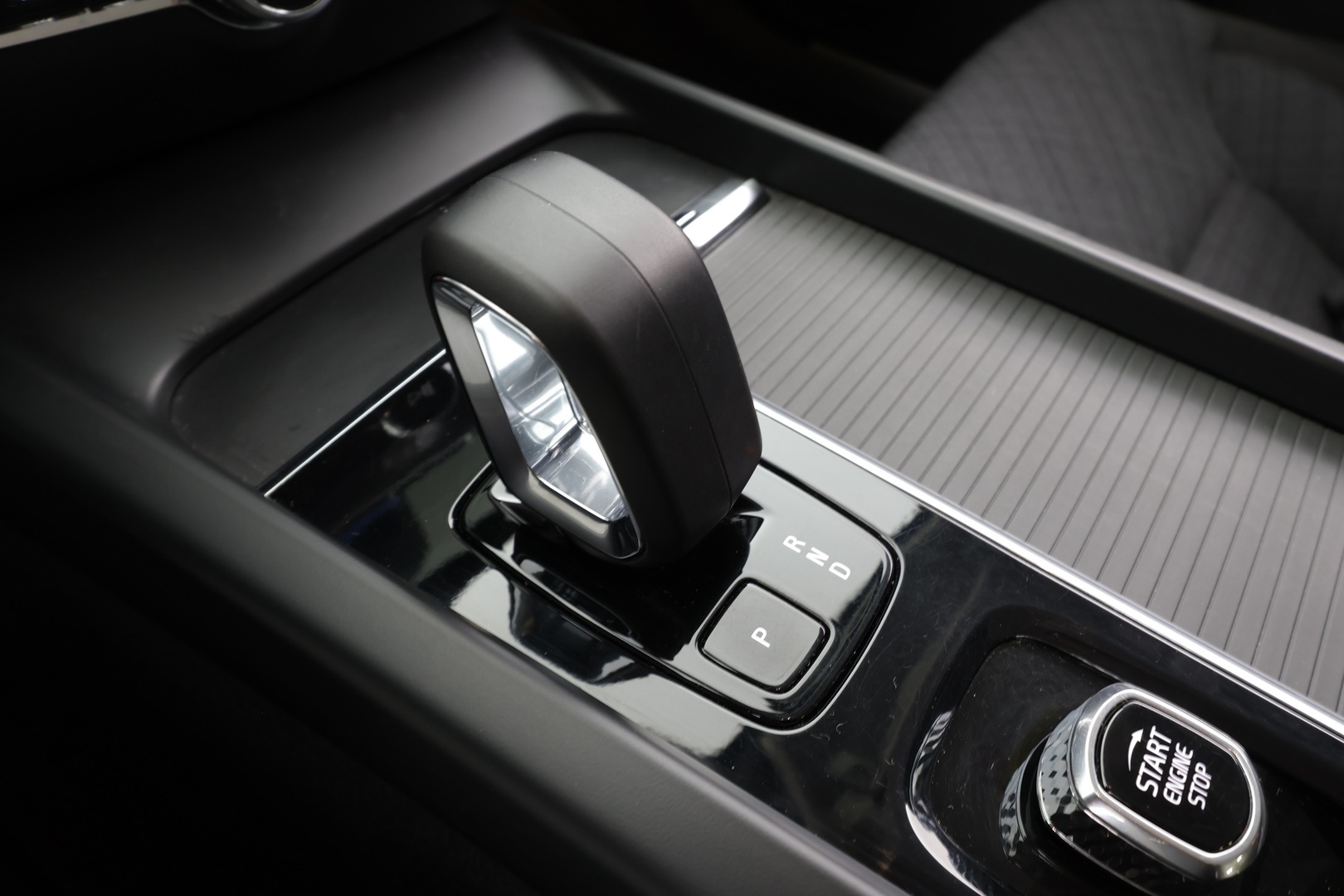 VOLVO V60 Cross Country 2023