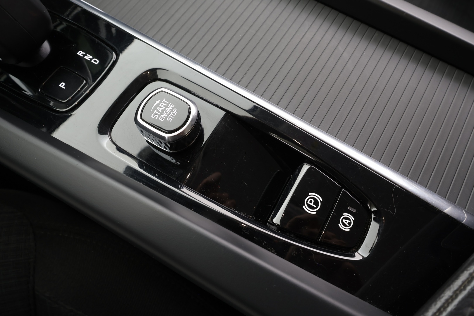 VOLVO V60 Cross Country 2023