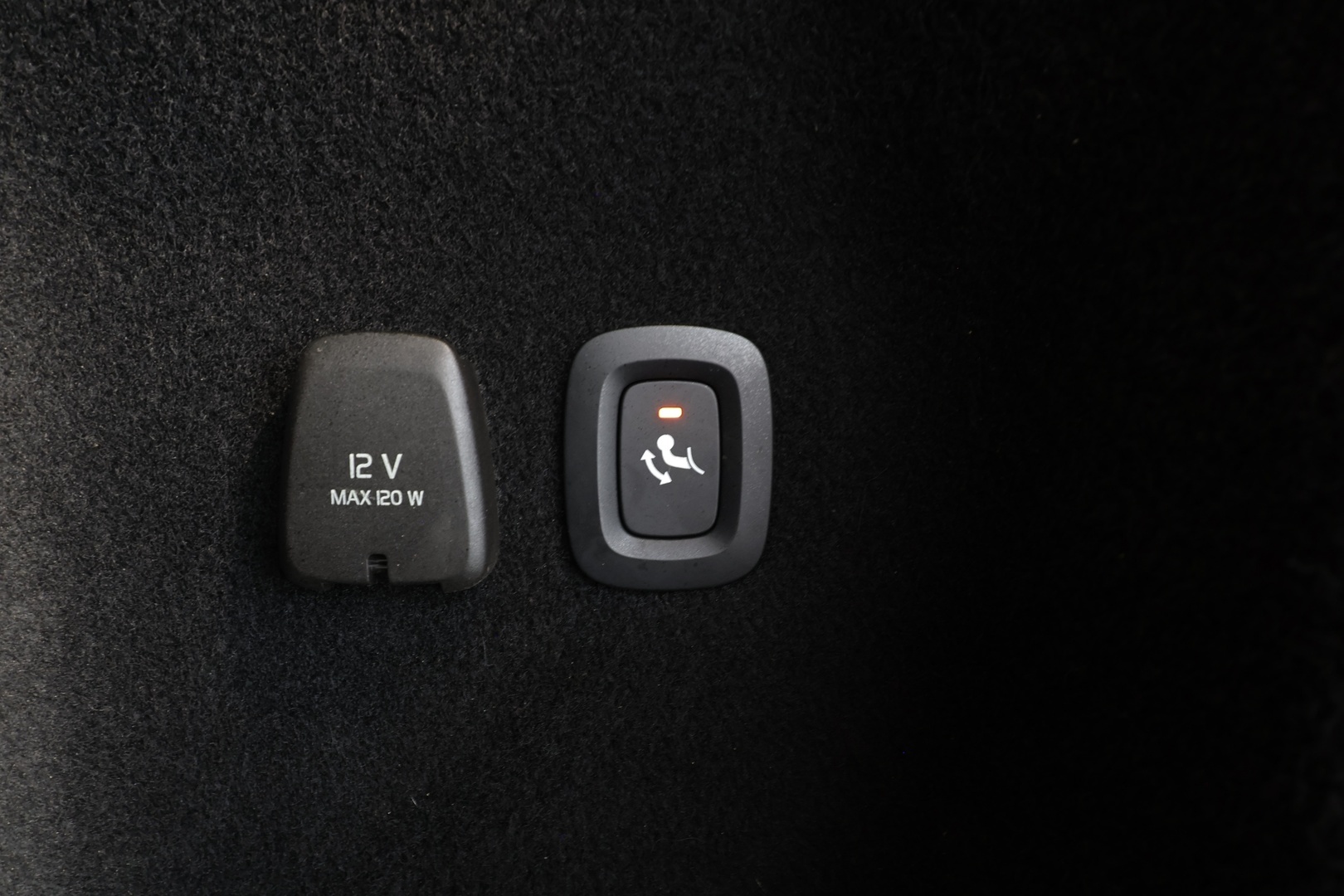 VOLVO V60 Cross Country 2023