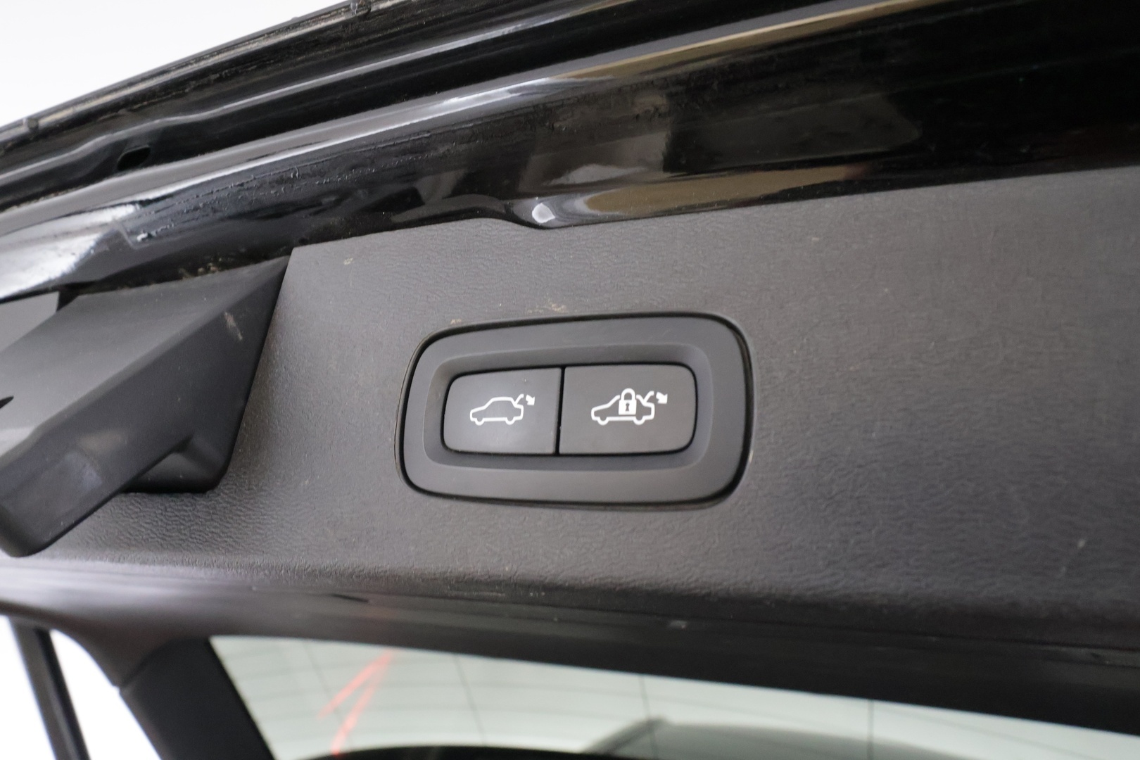 VOLVO V60 Cross Country 2023