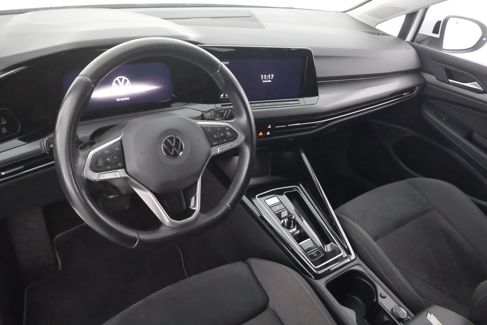 VOLKSWAGEN Golf 2023