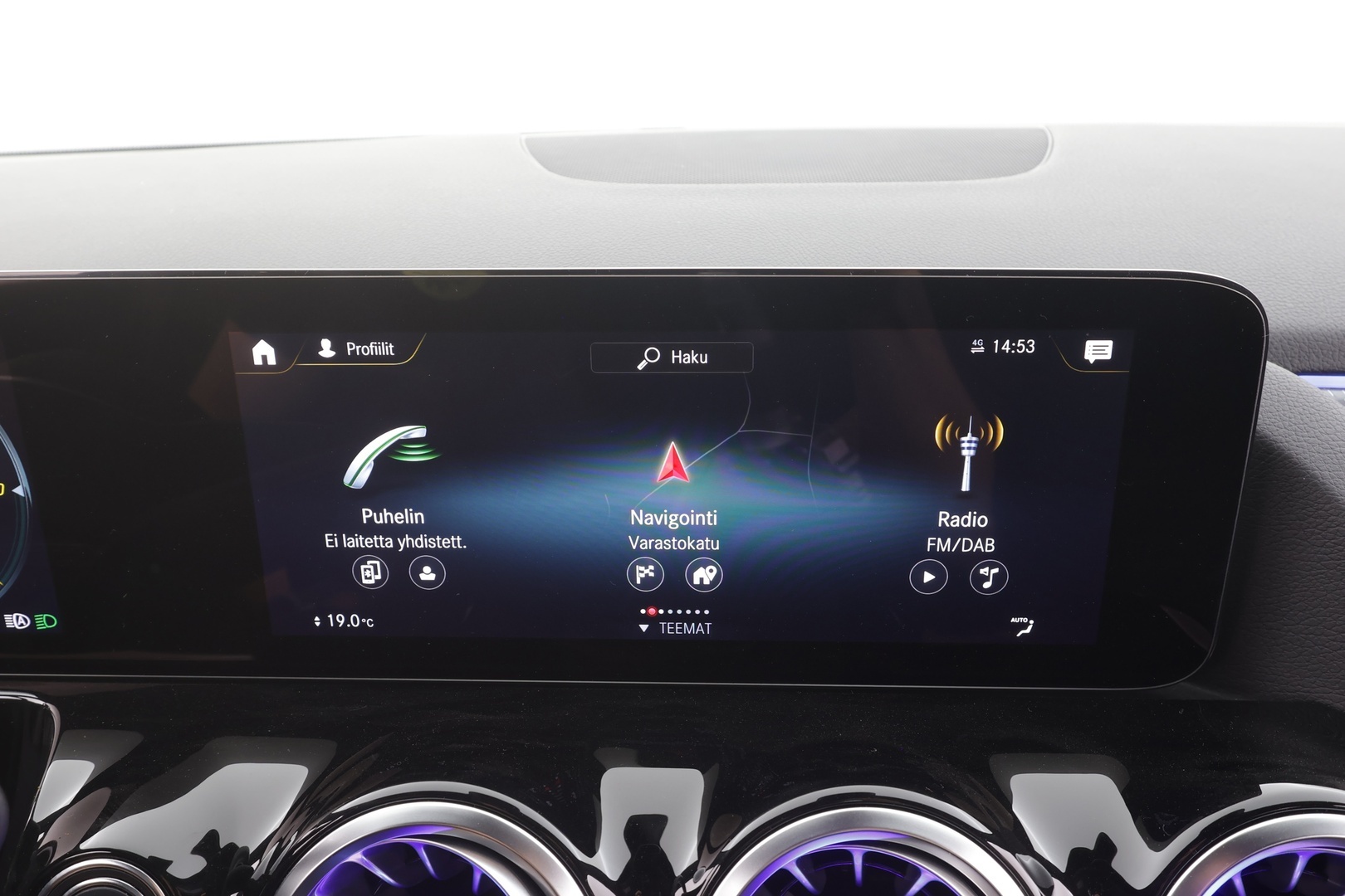 MERCEDES-BENZ EQA 2024
