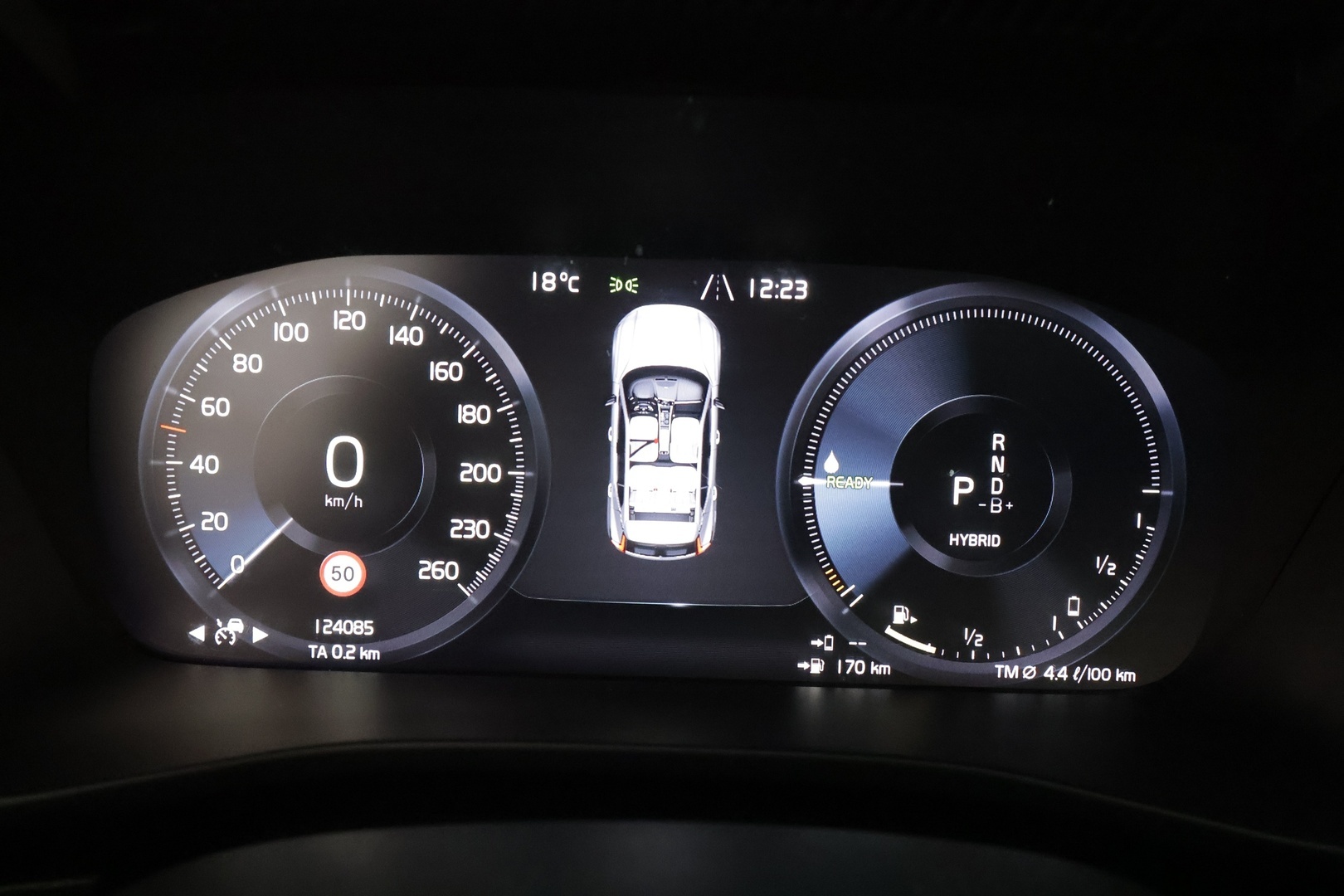 VOLVO XC40 2021