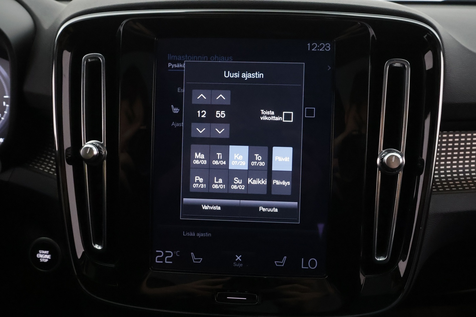 VOLVO XC40 2021