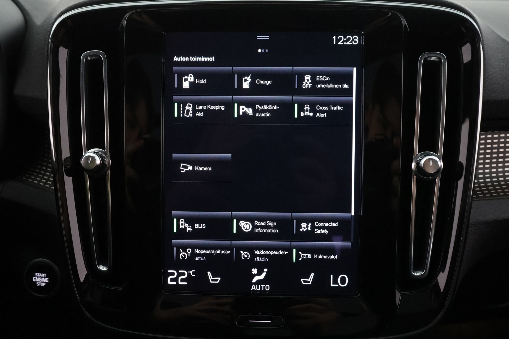 VOLVO XC40 2021
