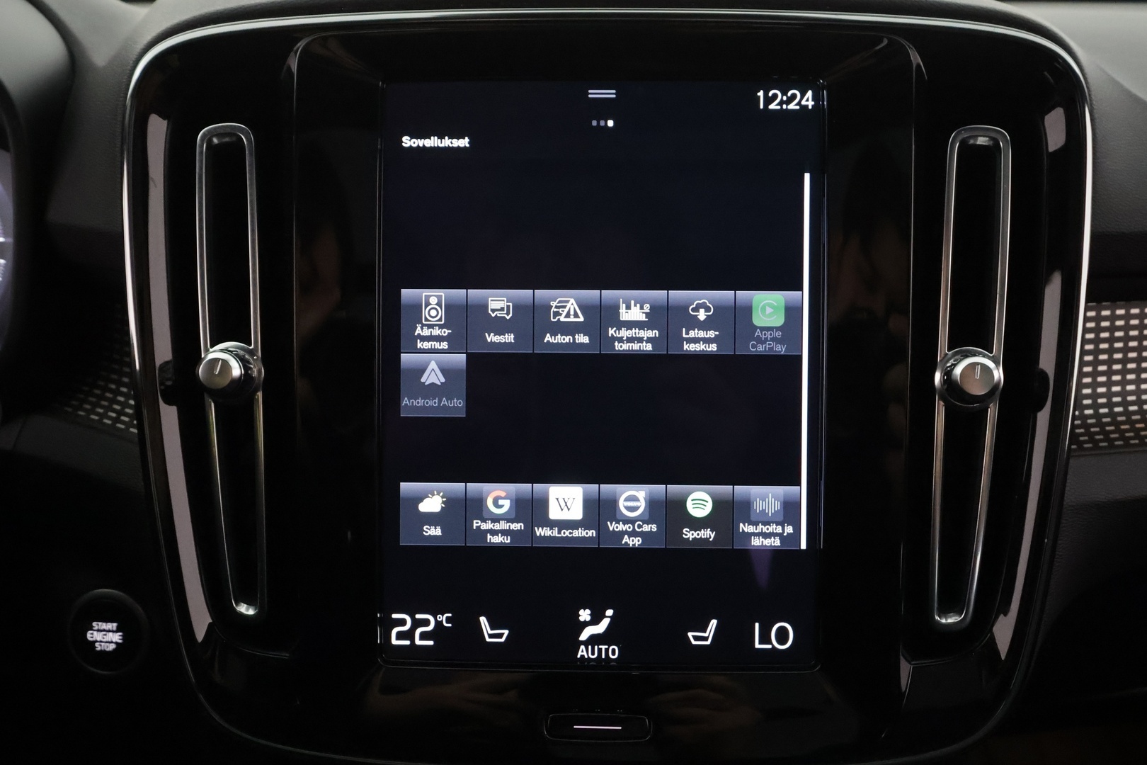 VOLVO XC40 2021
