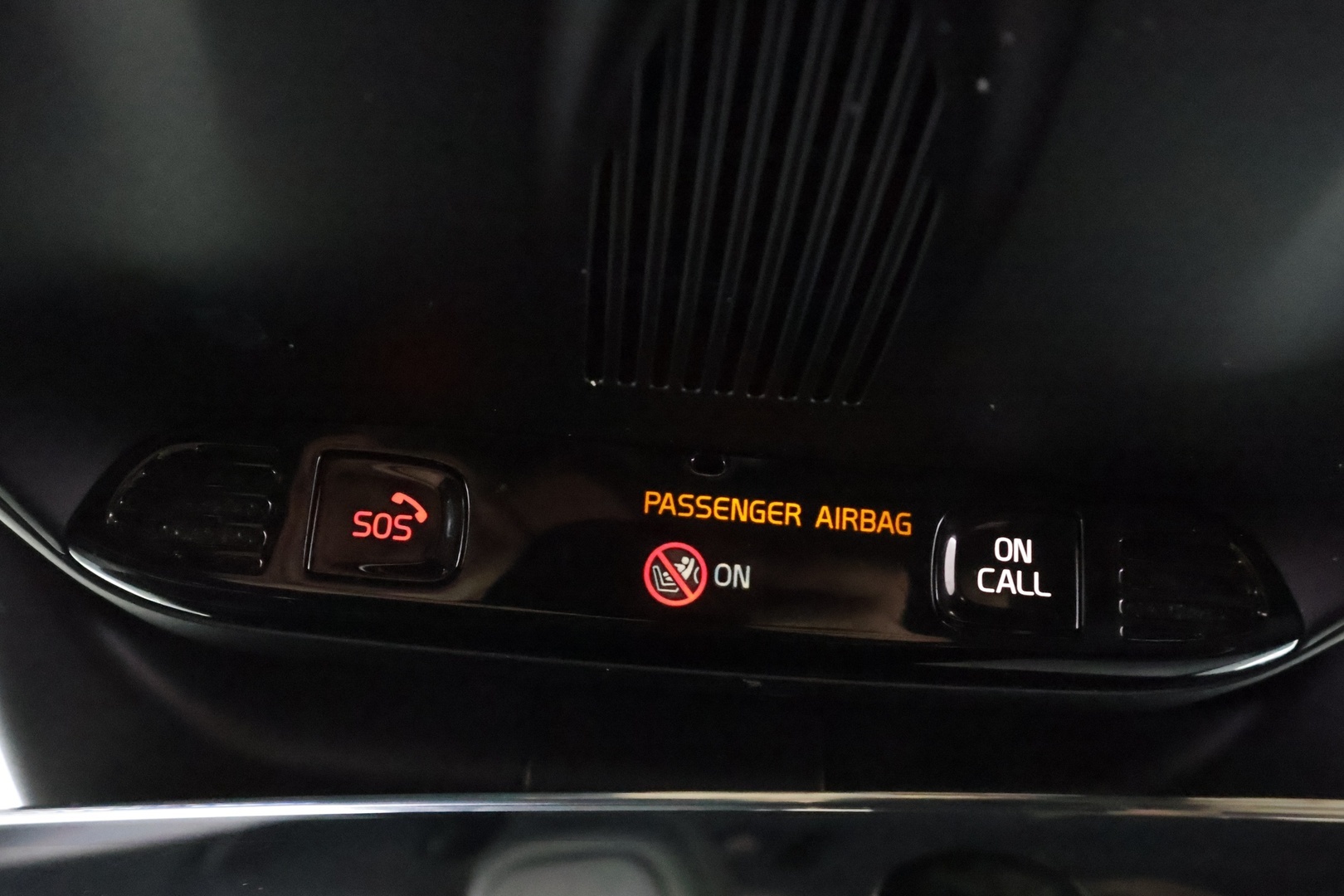 VOLVO XC40 2021