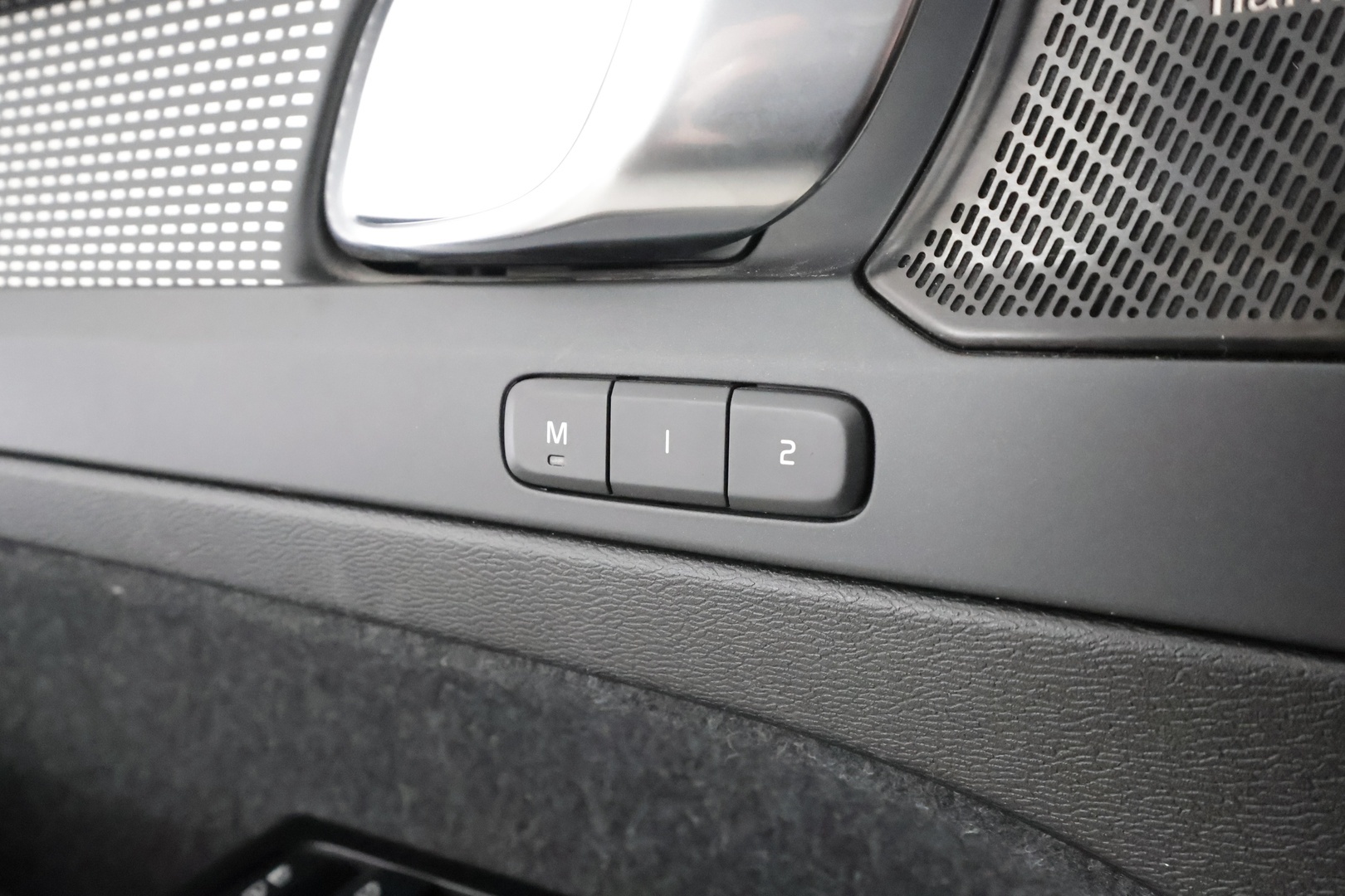 VOLVO XC40 2021