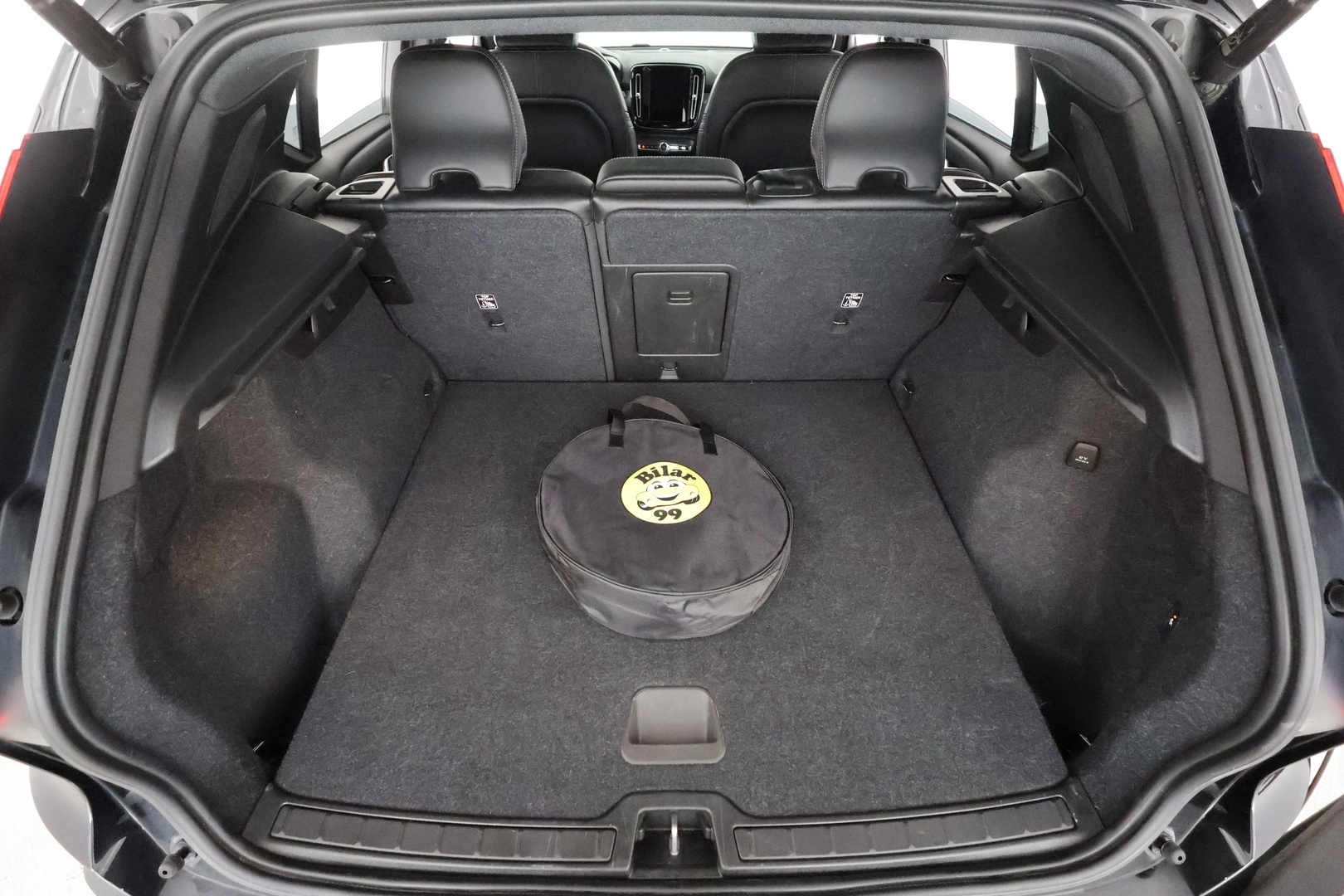 VOLVO XC40 2021