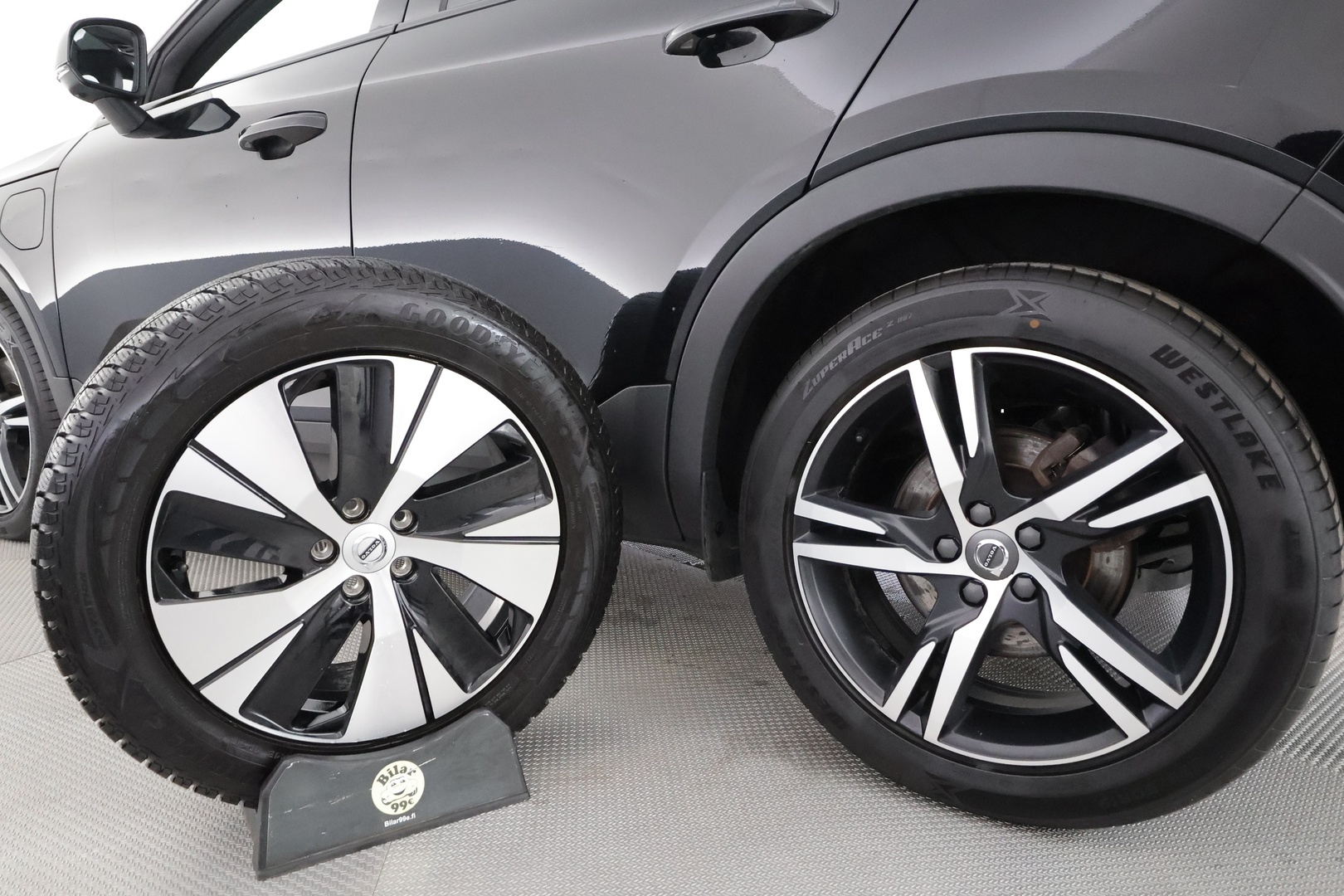 VOLVO XC40 2021